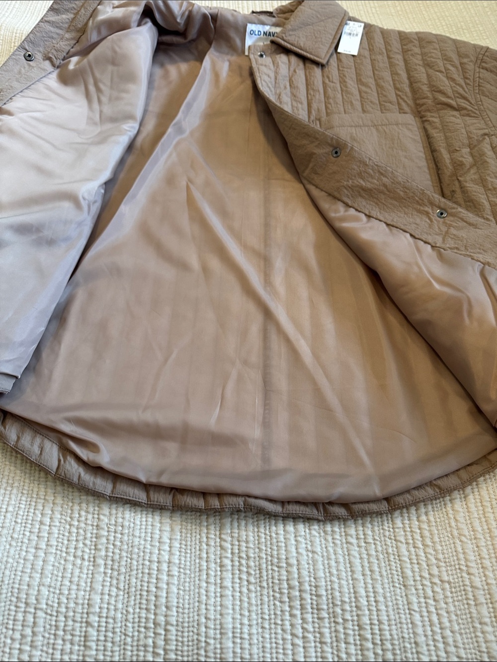 Old Navy Quilted Button-Front Jacket in Taupe - Picture 5 of 11